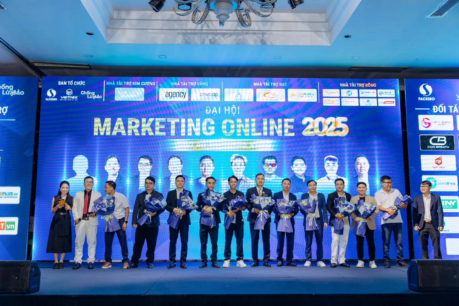 Sự kiện Đại hội Marketing Online 2025 - Gỡ bỏ sự nghèo khó