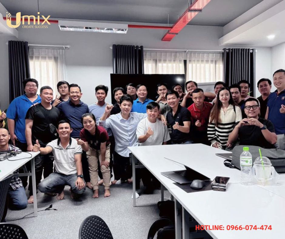 Tuyển dụng Umix